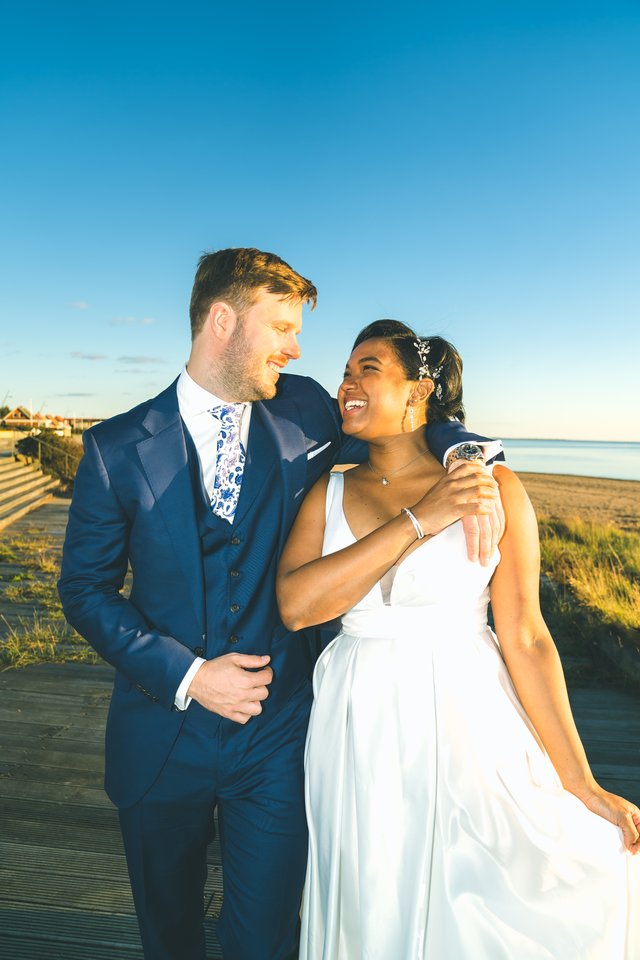 Emotionales Hochzeitspaar